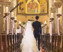 不同婚禮儀式，男士應(yīng)該搭配什么樣的定制西裝