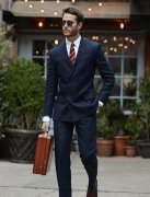 西服要怎么穿才算合適？