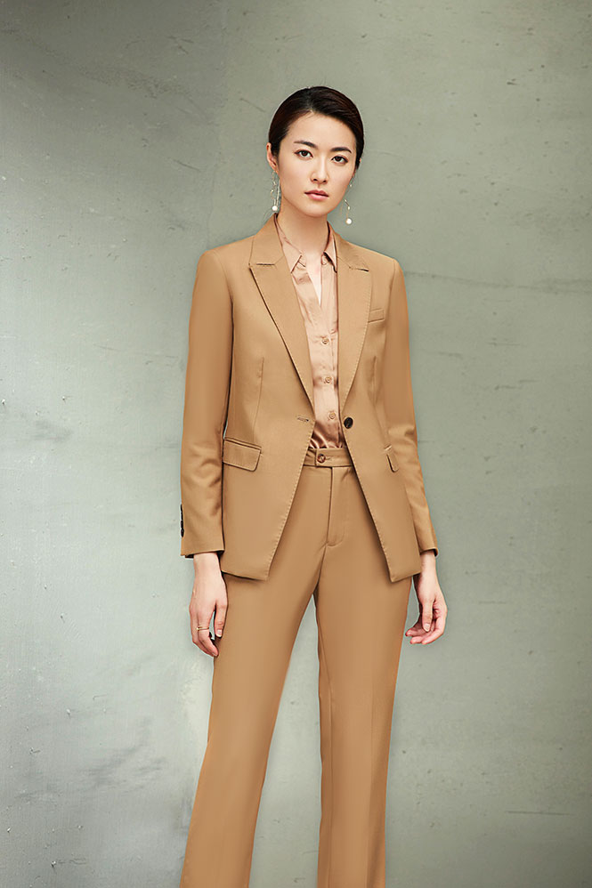 女款卡其色職業西裝定做